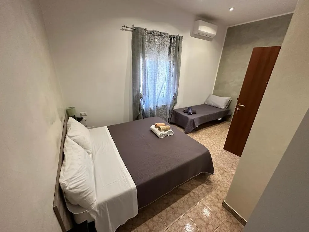 Mondo House Fiumicino Guest house