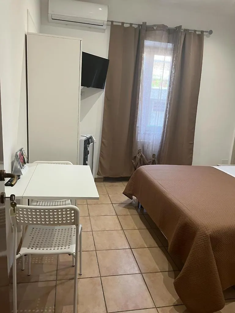 Mondo House Fiumicino Guest house