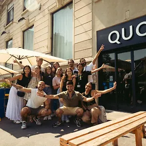 Quo بيت شباب ميلان